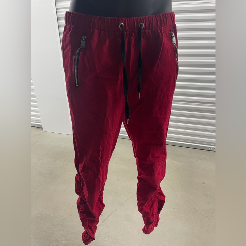 Very stylish beautiful jeans accordion model very comfortable